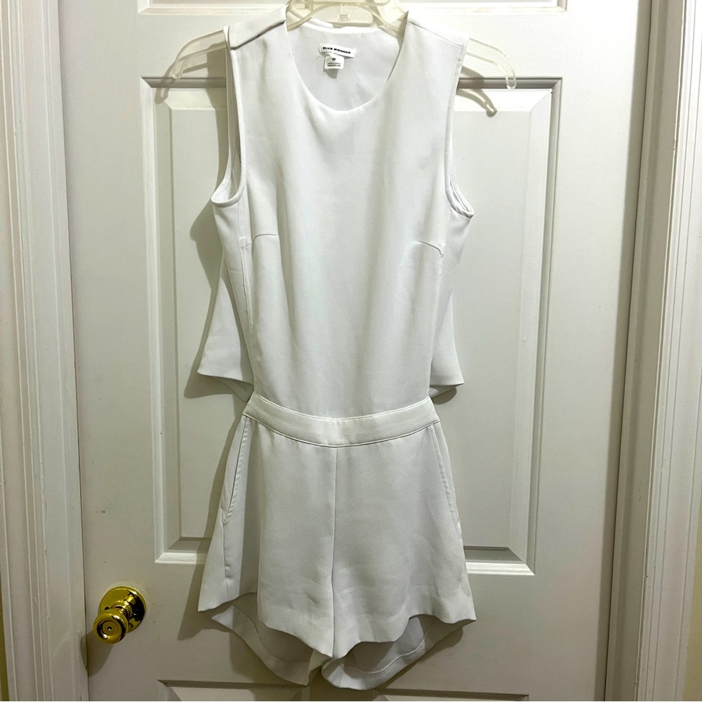 CLUB MONACO WHITE SLEEVELESS SHORTS ROMPER OPEN BACK Summer Women 00 Polyester